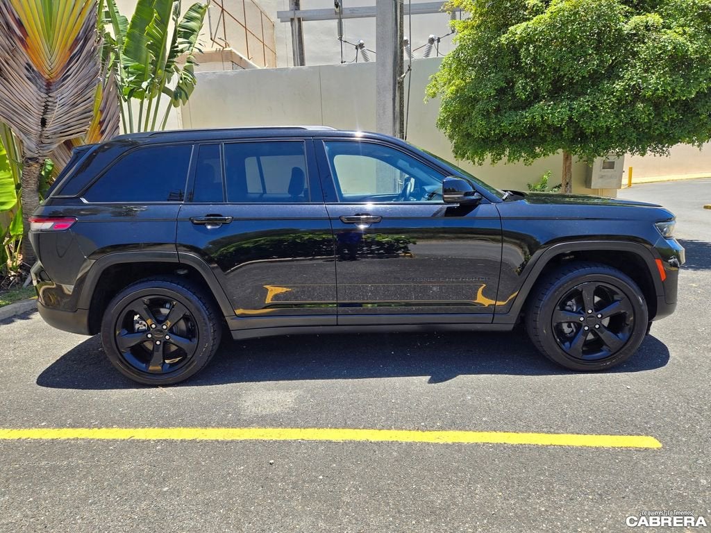 2023 Jeep Grand Cherokee Altitude