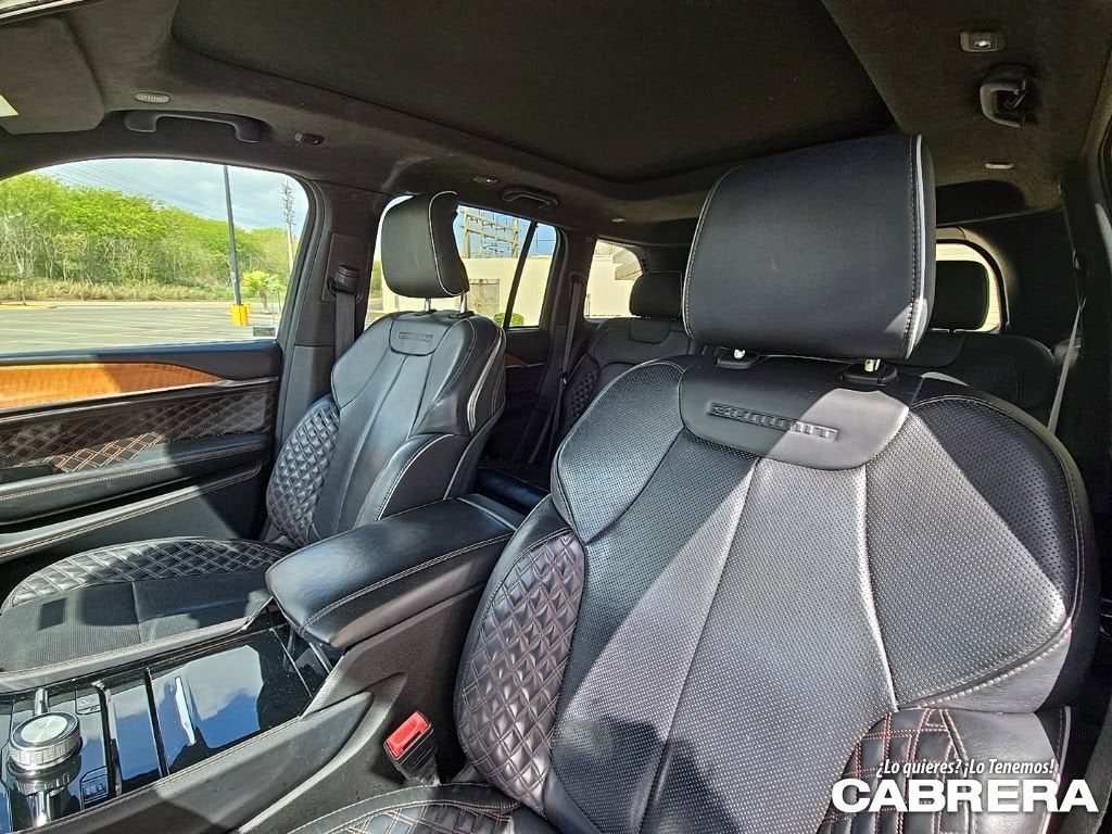 2022 Jeep Grand Cherokee Summit Reserve