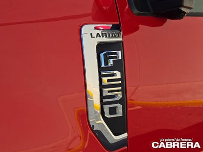 2017 Ford Super Duty F-250 SRW Lariat
