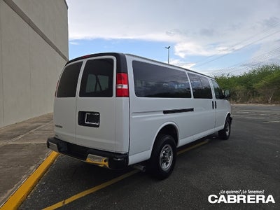 2024 Chevrolet Express Passenger 3500 1LT