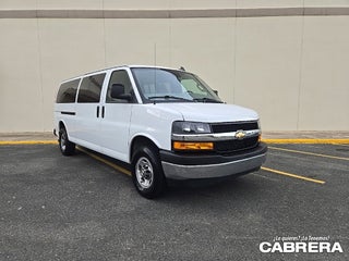 2024 Chevrolet Express Passenger 3500 1LT