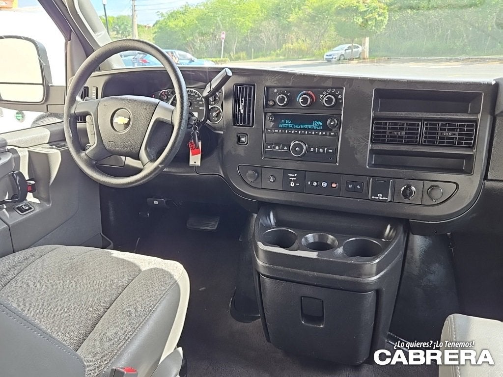 2020 Chevrolet Express Passenger 3500 1LT