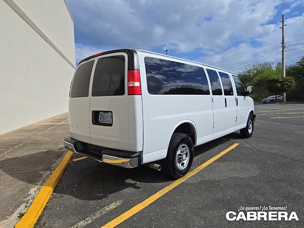 2020 Chevrolet Express Passenger 3500 1LT