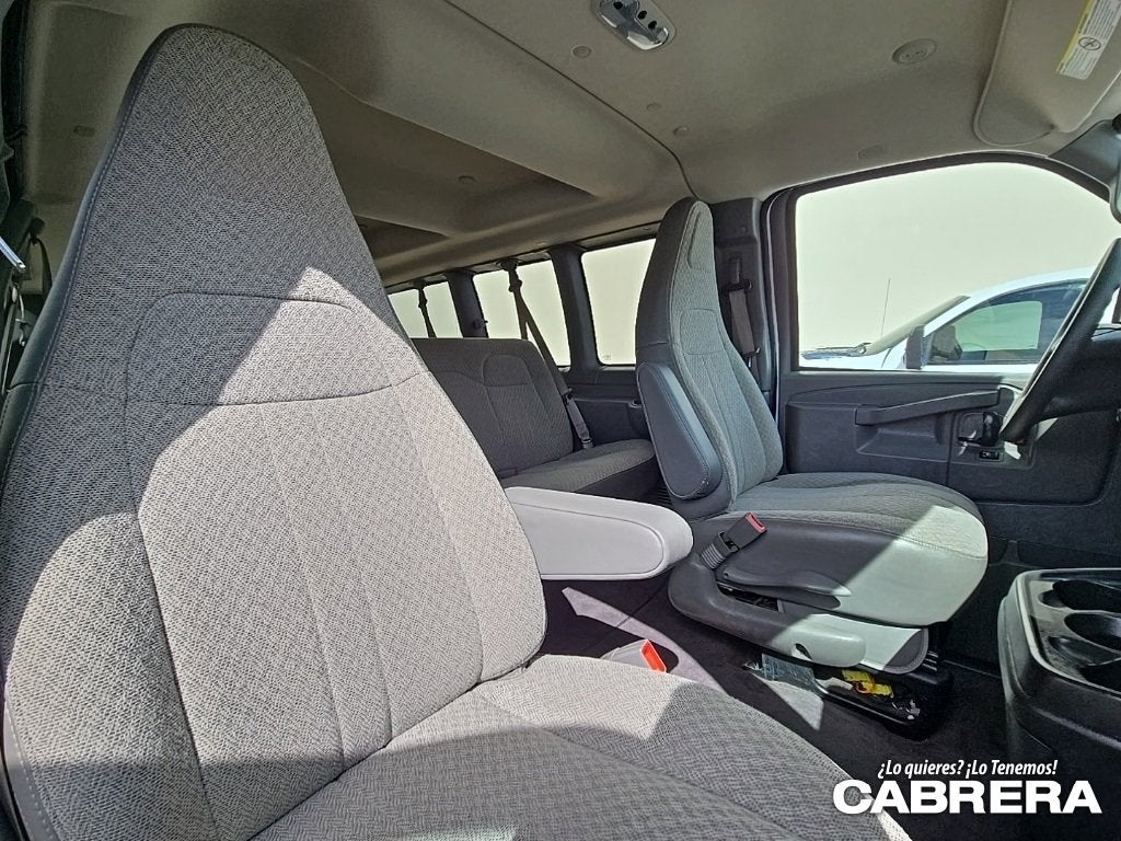 2020 Chevrolet Express Passenger 3500 1LT