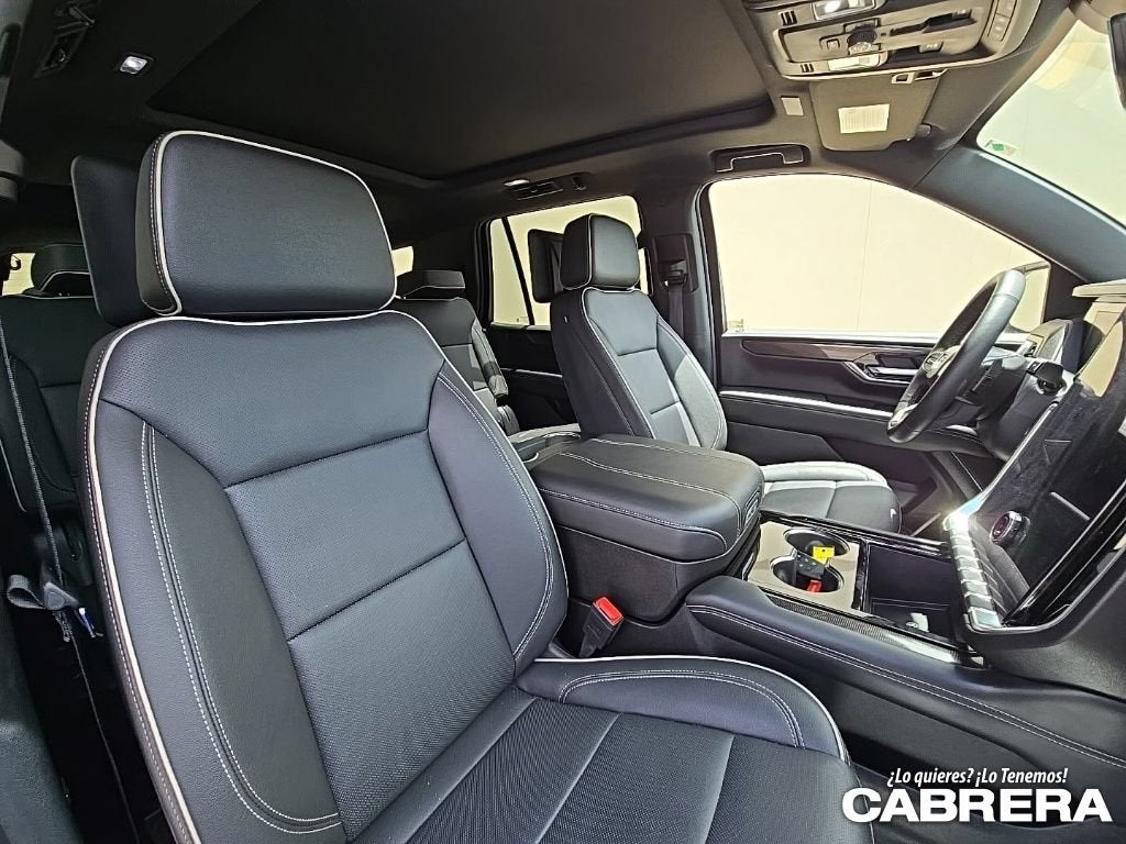 2025 GMC Yukon Elevation