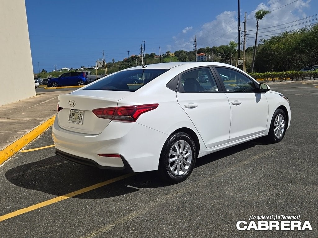 2022 Hyundai Accent SE