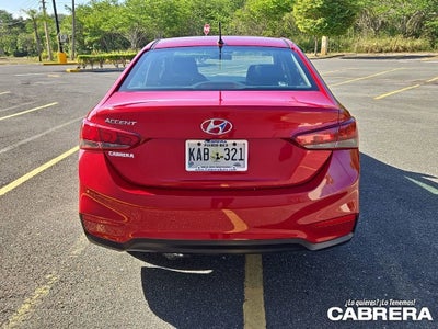 2022 Hyundai Accent SE