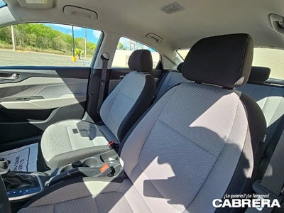 2022 Hyundai Accent SE