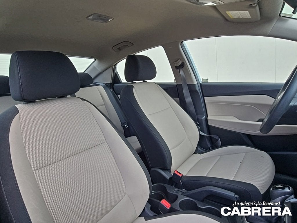 2022 Hyundai Accent SE