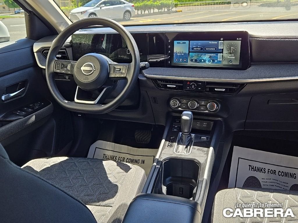 2025 Nissan Kicks SV