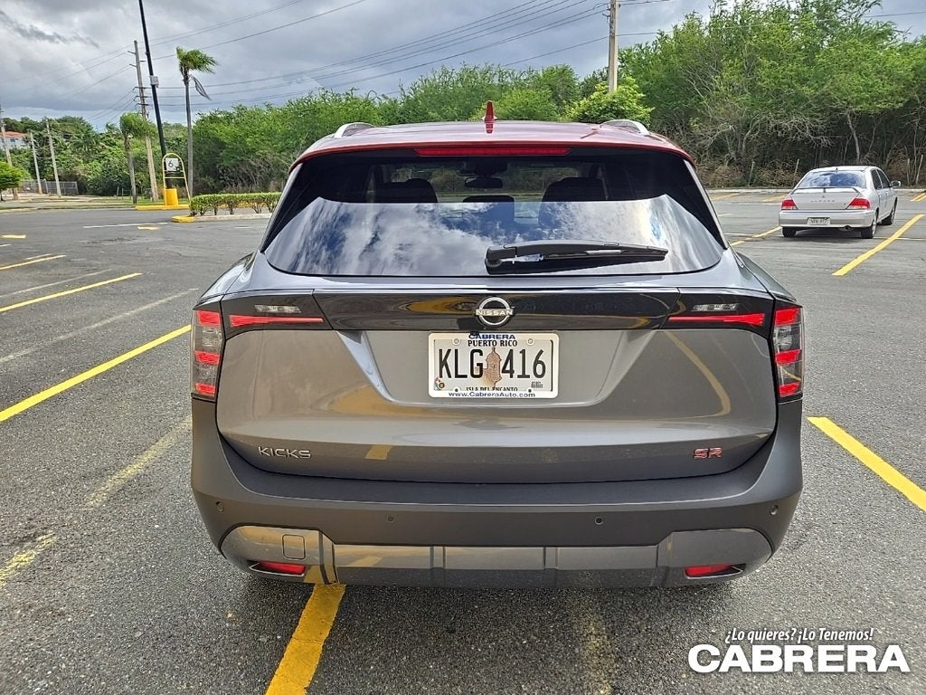 2025 Nissan Kicks SR
