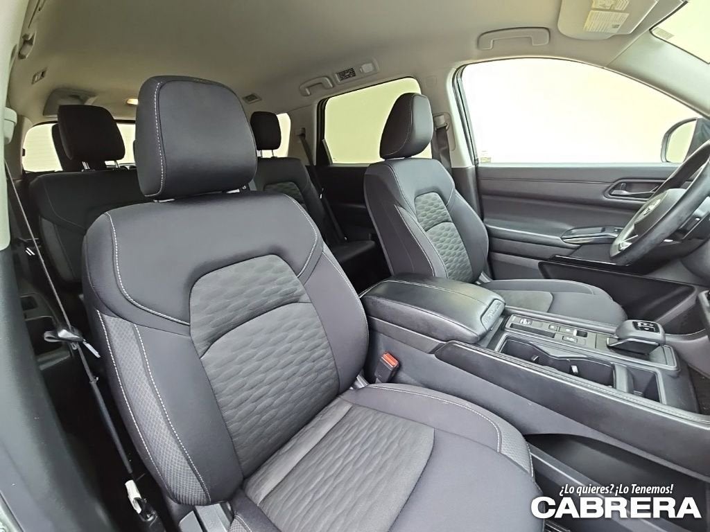 2023 Nissan Pathfinder S