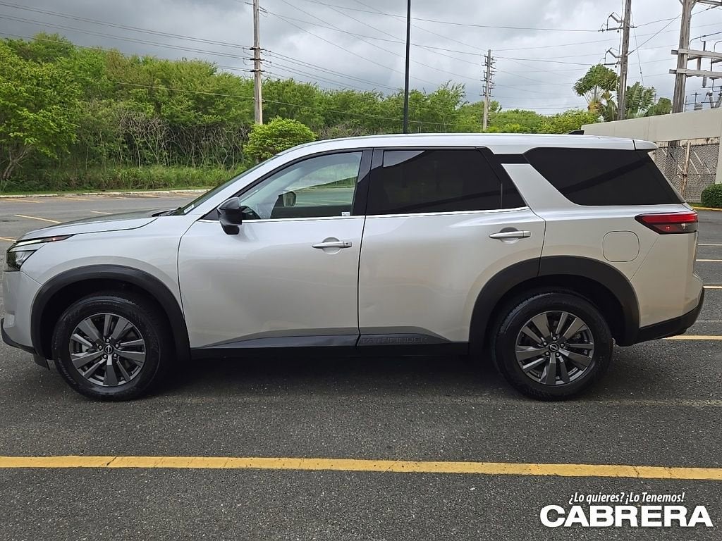 2023 Nissan Pathfinder S