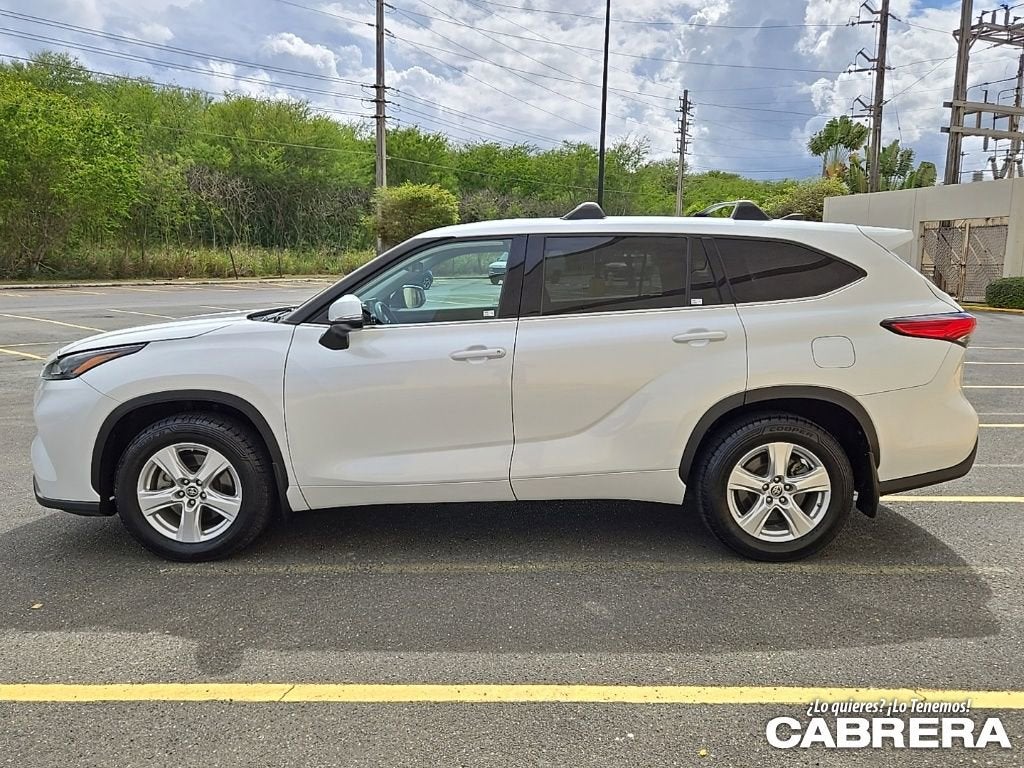 2022 Toyota Highlander LE