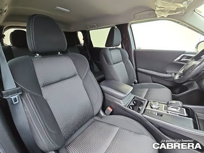 2022 Mitsubishi Outlander ES