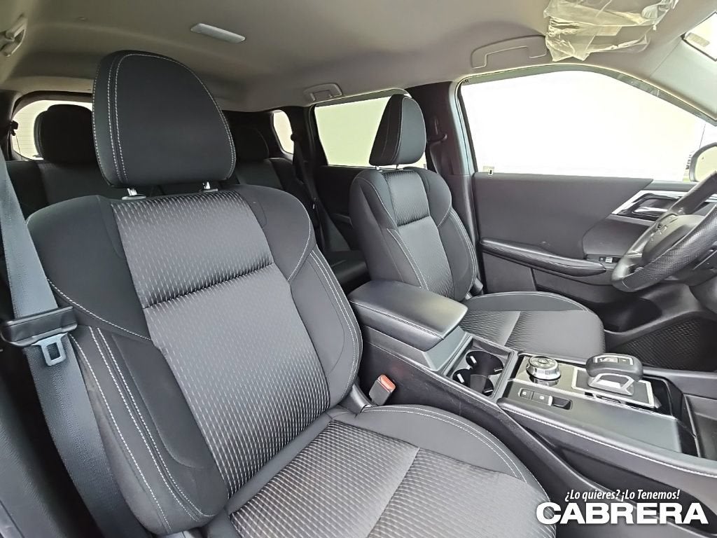 2022 Mitsubishi Outlander ES