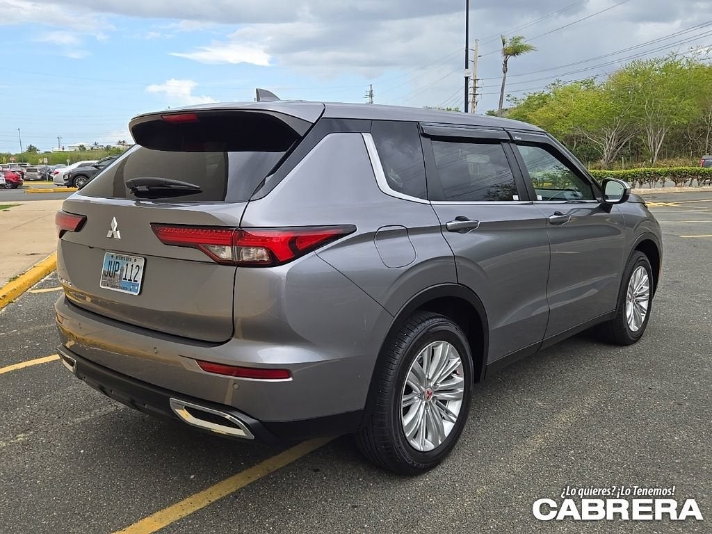 2022 Mitsubishi Outlander ES