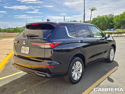 2025 Mitsubishi Outlander ES