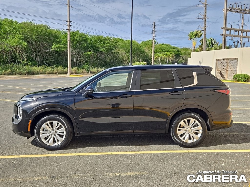 2025 Mitsubishi Outlander ES