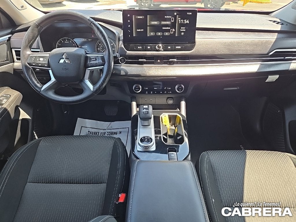 2026 Mitsubishi Outlander ES