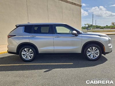2026 Mitsubishi Outlander ES