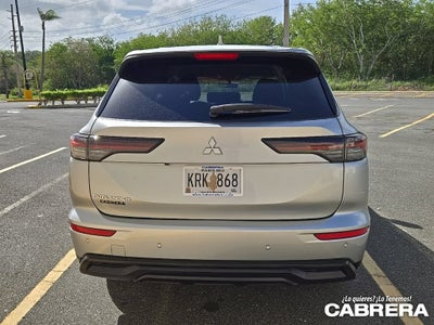2026 Mitsubishi Outlander ES