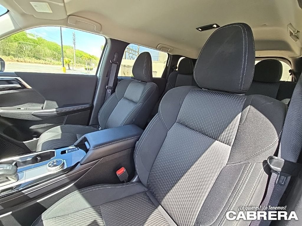 2026 Mitsubishi Outlander ES