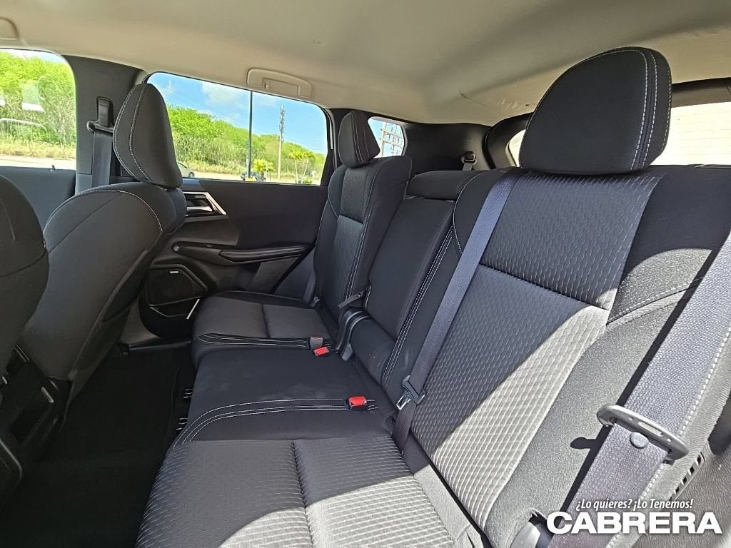 2026 Mitsubishi Outlander ES