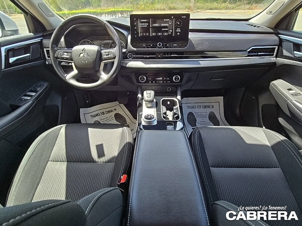 2026 Mitsubishi Outlander ES