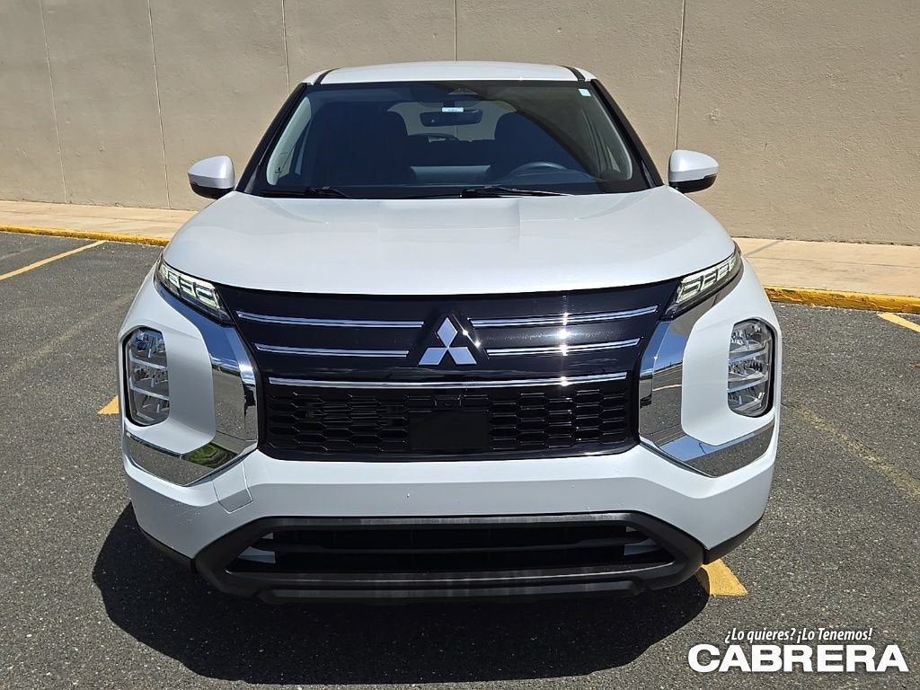 2026 Mitsubishi Outlander ES