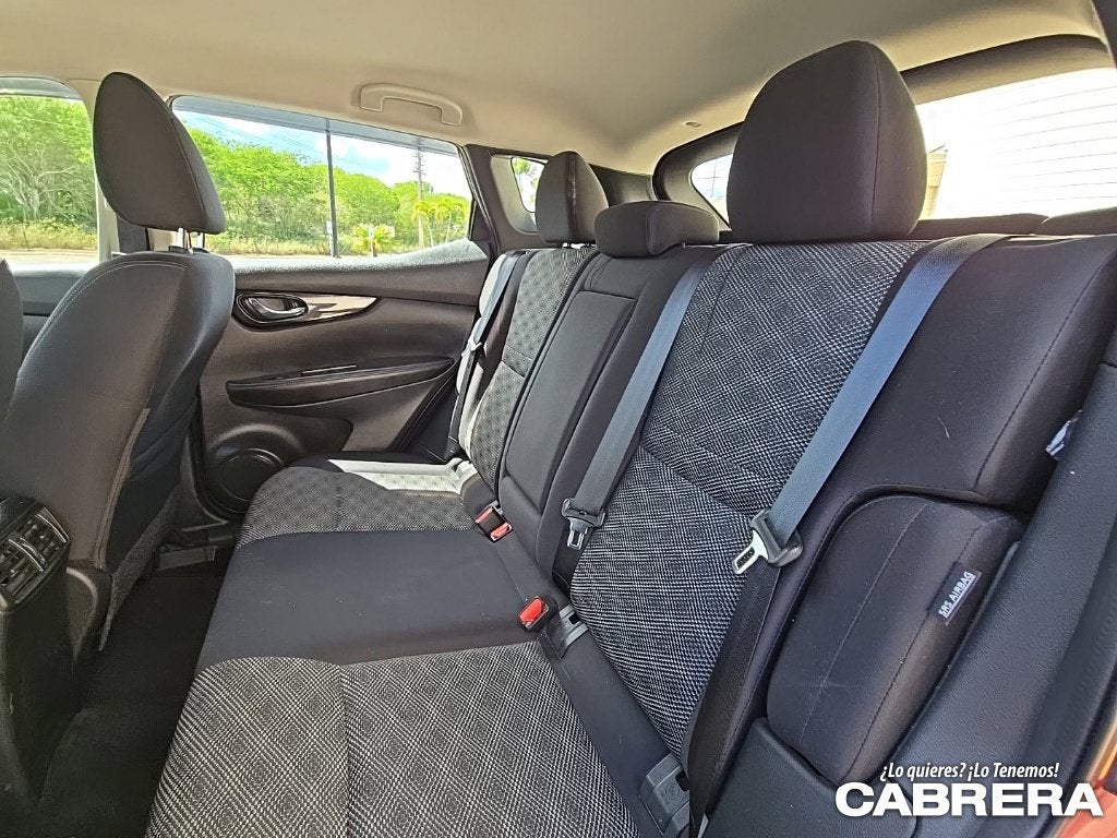 2022 Nissan Rogue Sport SV