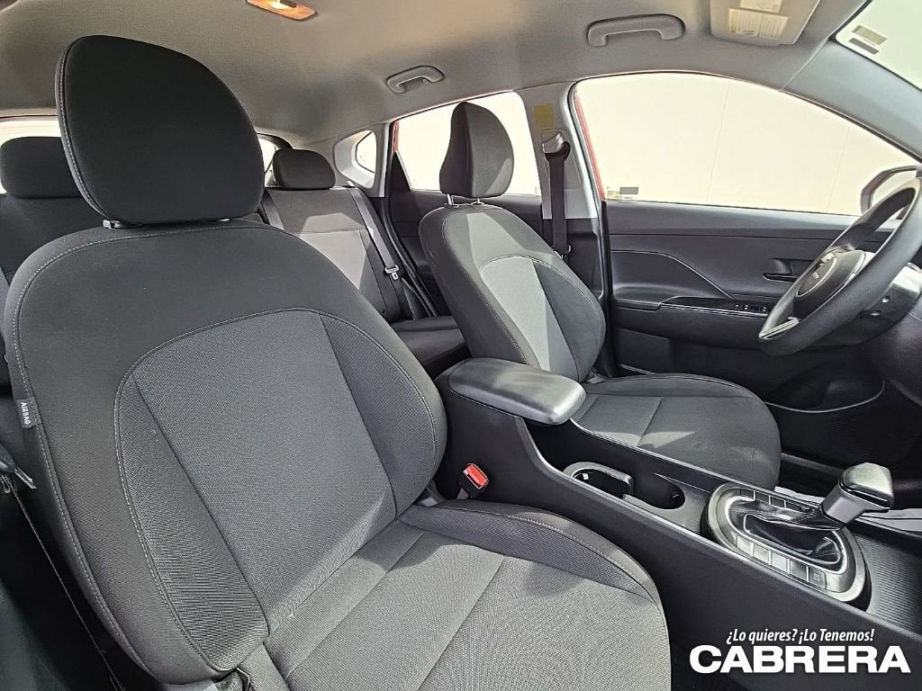 2025 Hyundai Kona SE