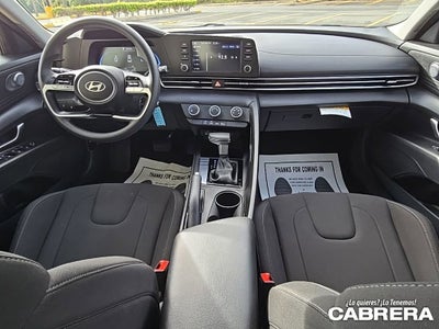 2025 Hyundai Elantra SE