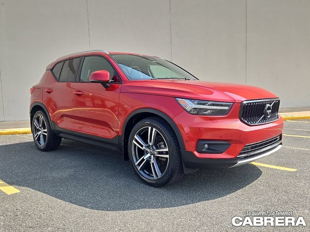 2019 Volvo XC40 Momentum