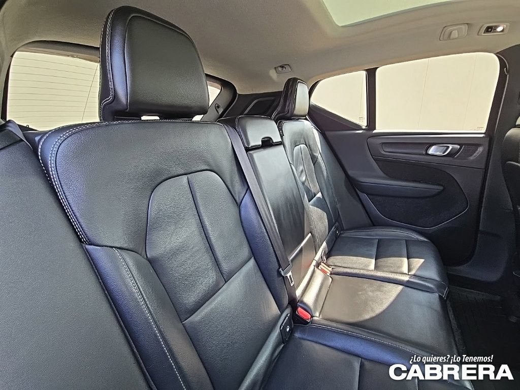 2019 Volvo XC40 Momentum
