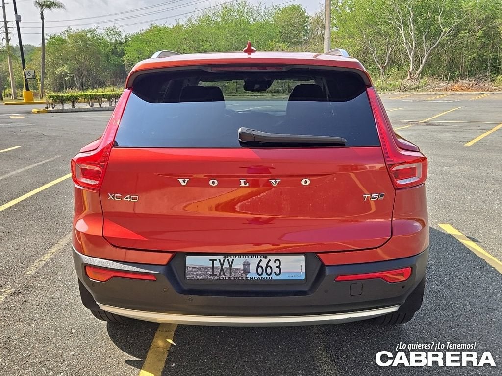 2019 Volvo XC40 Momentum