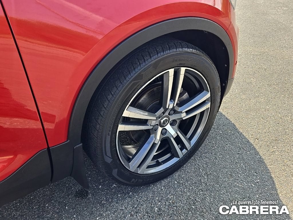2019 Volvo XC40 Momentum