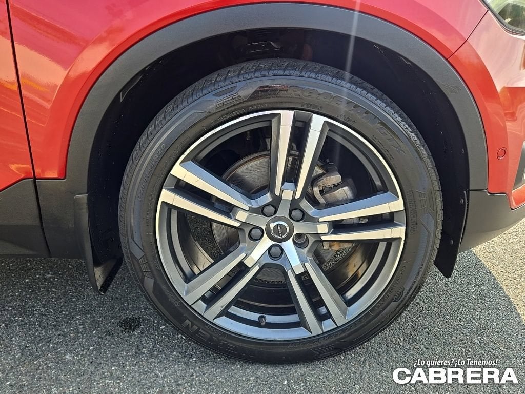 2019 Volvo XC40 Momentum