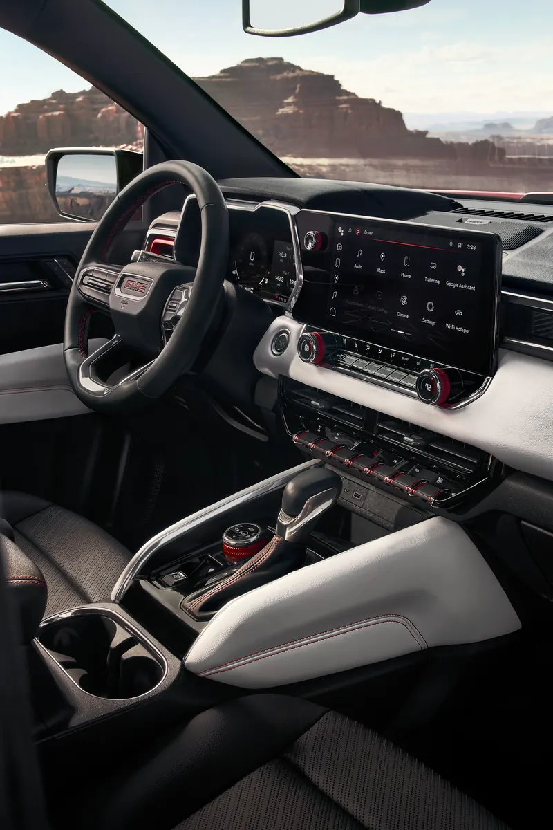 2026 GMC Canyon infotainment system at Cabrera Hermanos in ARECIBO PR